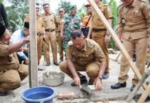 Pemkab Lamsel dan Baznas Kolaborasi Bantu Pembangunan Rumah Roboh di Sragi