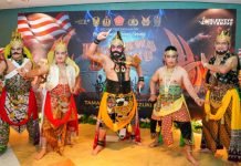 Lestarikan Budaya Indonesia, Panglima TNI Hingga Kapolri Main Wayang Orang