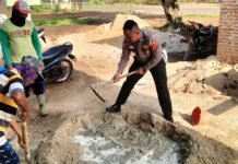 Gotong-royong dengan Warga, Aipda Dahlian Polisi Penolong Masyarakat