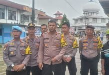 Jajaran Polres Kerinci Kunjungi dan Beri Bantuan Korban Banjir di 3 Desa Kerinci