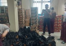 Kapolda Sumsel Salurkan Ratusan Paket Sembako ke Korban Banjir di Muratara