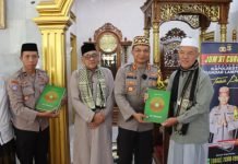 Duduk Bersama Jemaah Masjid Jami’ Baiturahman, Kapolresta Bandar Lampung Ajak Warga Jaga Kerukunan dan Persatuan