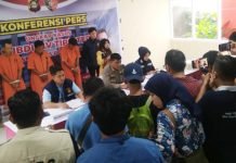Kedapatan ‘Kencingi’ Muatan BBM, Sopir Truk Tangki Pertamina Ini Langsung Ditangkap Polisi