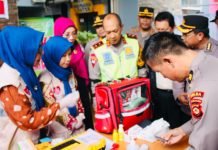 Tinjau Kegiatan Tim Yankes Terpadu, Kapolda Sumsel: Kita Jaga Kesehatan Petugas PPK