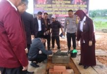 Bupati PALI Letakan Batu Pertama Pembangunan Gedung PPNI Sekaligus Serahkan Mobil Operasional