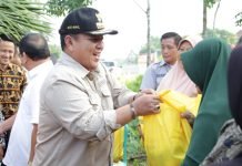 Gubernur Arinal Berdialog dan Beri Bantuan Sosial ke Masyarakat Berasan Makmur
