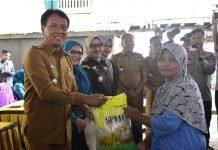 Disubsidi Bulog Hingga BSB, Beras serta Minyak Goreng Murah Diserbu Warga Pedamaran