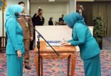 Riana Sari Arinal Lantik Liana Aswarodi Sebagai Pj. Ketua TP PKK dan Dekranasda Lampung Utara