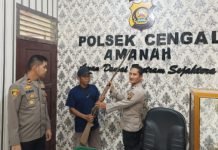Masyarakat Secara Sukarela Serahkan 3 Pucuk Senpira ke Polsek Cengal