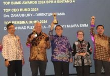 Pj. Bupati Muara Enim Terima Penghargaan Top Pembina BUMD Tahun 2024