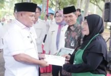 Launching Program Gerai Z-Iftar Ramadan, Bupati Lamsel Serahkan 50 Bantuan Modal UMKM