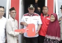 Bupati Lampung Selatan Resmikan Hasil Bedah Rumah di Desa Legundi