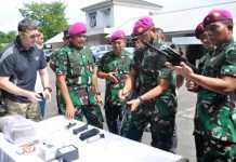 Wadan Kormar Tinjau Uji Fungsi Senapan Serbu AKM