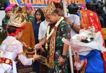 Acara Tradisi Penyambutan Komandan Brigif 4 Mar/BS yang Baru Berlangsung Khidmat