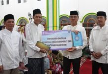 Gelar Safari Ramadhan, Pj. Bupati OKI Didaulat Imami Sholat Tarawih
