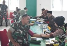 Sambut HUT ke-78, Persit Kartika Chandra Kirana Koorcab Rem 043 PD II/Sriwijaya Gelar Donor Darah