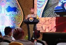 Kadiv Humas Polri Beri Penghargaan ke-7 Anggota dengan Nilai Sertifikasi Kompetensi Terbaik