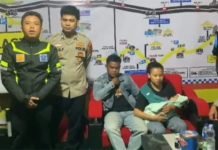 Diturunkan di Tengah Jalan, Kapos Pam Mesuji Antarkan Pemudik Sampai ke Rumah Tujuan