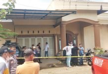 Galuh Lihat Pembunuh Ibu dan Kakaknya, Hujan Deras Selimuti Prosesi Pemakaman Korban