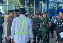 Kasrem 043/Gatam Dampingi Kapolda Lampung Cek Situasi Arus Balik di Pelabuhan Bakauheni