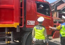 Membandel Langgar SKB dan Timbulkan Kemacetan, 327 Truk Besar ‘Dikandangkan’