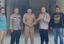 Kepala Tiyuh Wonokerto Serahkan Senpi Rakitan Temuan Warga ke Polsek Tulang Bawang Tengah