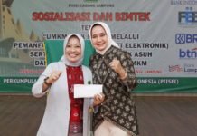 Riana Sari Arinal Buka Kegiatan Sosialisasi dan Bimtek Literasi Keuangan Untuk UMKM Perempuan di FEB Unila