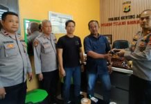 Polsek Gunung Agung Terima Penyerahan Senpi Ilegal dari Masyarakat