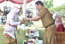 Pj. Bupati Tubaba Resmikan Panggung Seni dan Pelepasan Siswa Kelas VI SDN 26 Mulya Asri