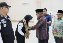 Pj. Gubernur Samsudin Sambut Kedatangan Jemaah Haji Kloter Pertama di Asrama Haji Provinsi Lampung