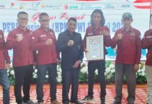 Pj. Bupati OKI Terima Penghargaan Sahabat PWI Pada Puncak Peringatan HPN 2024