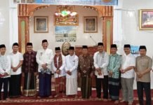 Pemkab Kerinci Serahkan Bantuan CSR ke Desa Koto Lebih Tinggi Siulak