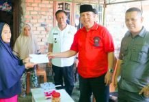 Serahkan Santunan Korban Tenggelam, Pj. Bupati Muara Enim Imbau Orang Tua Larang Anak Bermain di Sungai