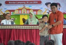 Peringati Hari Anak Nasional, OJK Provinsi Lampung Edukasi Pelajar Tentang Cerdas Keuangan