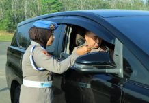 Sie Propam Polres Tubaba Periksa Data Diri dan Kendaraan Personel Secara Mendadak