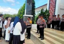 Puluhan Personel Polres Tubaba Amankan Demo yang Digelar Guru Honorer