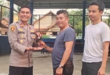 Kapolsek Pedamaran Timur Terima Serahan Senpira dari Warga