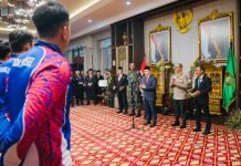 Siap Berlaga di Kejurnas Piala Kapolri, Tim Voli Putra dan Putri Sumsel Dilepas Pj. Gubernur Sumsel