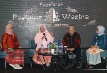 Pj. Ketua Dekranasda Provinsi Lampung Hadiri Pameran Wastra di Hotel Santika