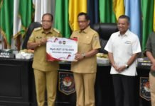 Pj. Gubernur Lampung Terima Insentif Fiskal Pengendalian Inflasi Daerah