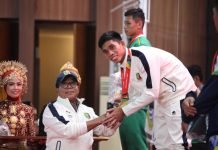 Atlet Muaythai Asal Lampung Raih Medali Emas di Ajang PON XXI, Pj. Gubernur Samsudin Mengaku Bangga