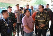 Pj. Gubernur Samsudin Lakukan Penyalaan Sambungan Listrik Perdana di Kabupaten Mesuji