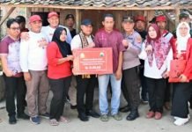 Dapat Bantuan Bedah Rumah dari Bupati Lamsel, Warga Tanjung Bintang Ucap Syukur