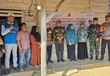 Peringati Hari Pelanggan Nasional, PLN Serahkan Bantuan Listrik Gratis Masyarakat Pra Sejahtera di Kabupaten Pesisir Barat dan Mesuji