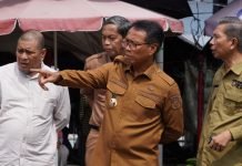 Pj. Bupati OKI Cek Harga dan Pantau Los Pasar Kayuagung