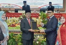 Ahmad Giri Akbar Pimpinan Sementara DPRD Provinsi Lampung