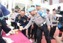 Penegakan Disiplin Personel Polri, Karo Provoost Awali Pengambilan Test Urine