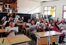 Pemkab PALI Berikan Bantuan ke Pelajar SMPN V Talang Ubi