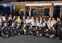 Pj. Gubernur Samsudin Berikan Uang Pembinaan Untuk Kafilah Lampung Berprestasi di Ajang MTQ Nasional