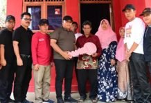 Nanang Ermanto Resmikan Hasil Bedah Rumah Milik Warga Pasuruan
